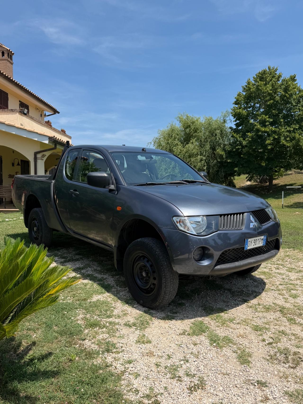 Mitsubishi L200 2.5 DI-D/136CV Single Cab Inform