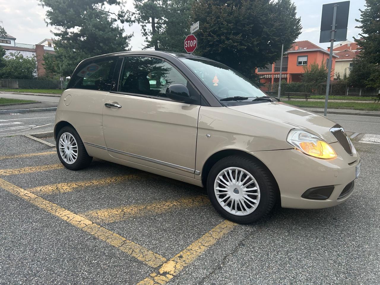 Lancia Ypsilon 1.2 Oro Giallo