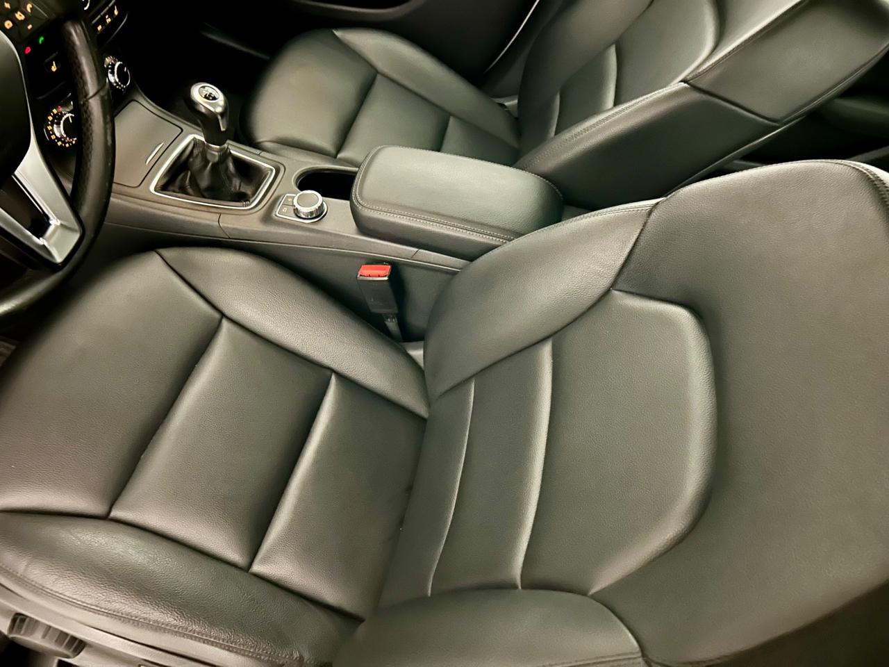 Mercedes-benz B 200 d Premium