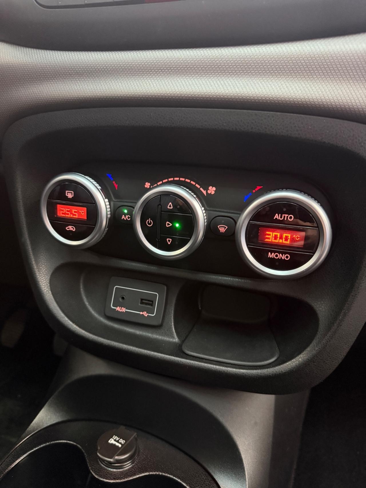 Fiat 500L 1.3 Mjt 95 CV Lounge / tetto panoramico