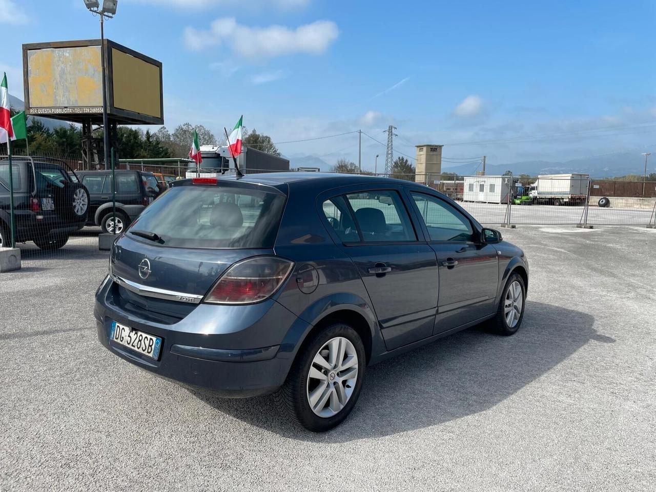 Opel Astra 1.7 CDTI 101CV 5 porte Cosmo