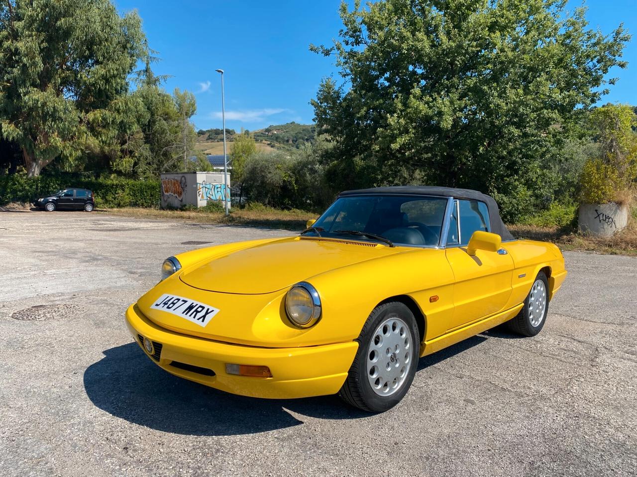 Alfa Romeo DUETTO SPIDER