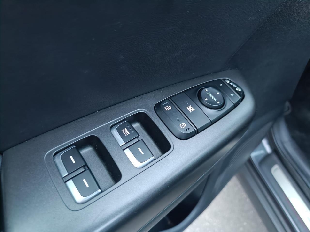 Kia Sportage 1.7 CRDI VGT 2WD high tech