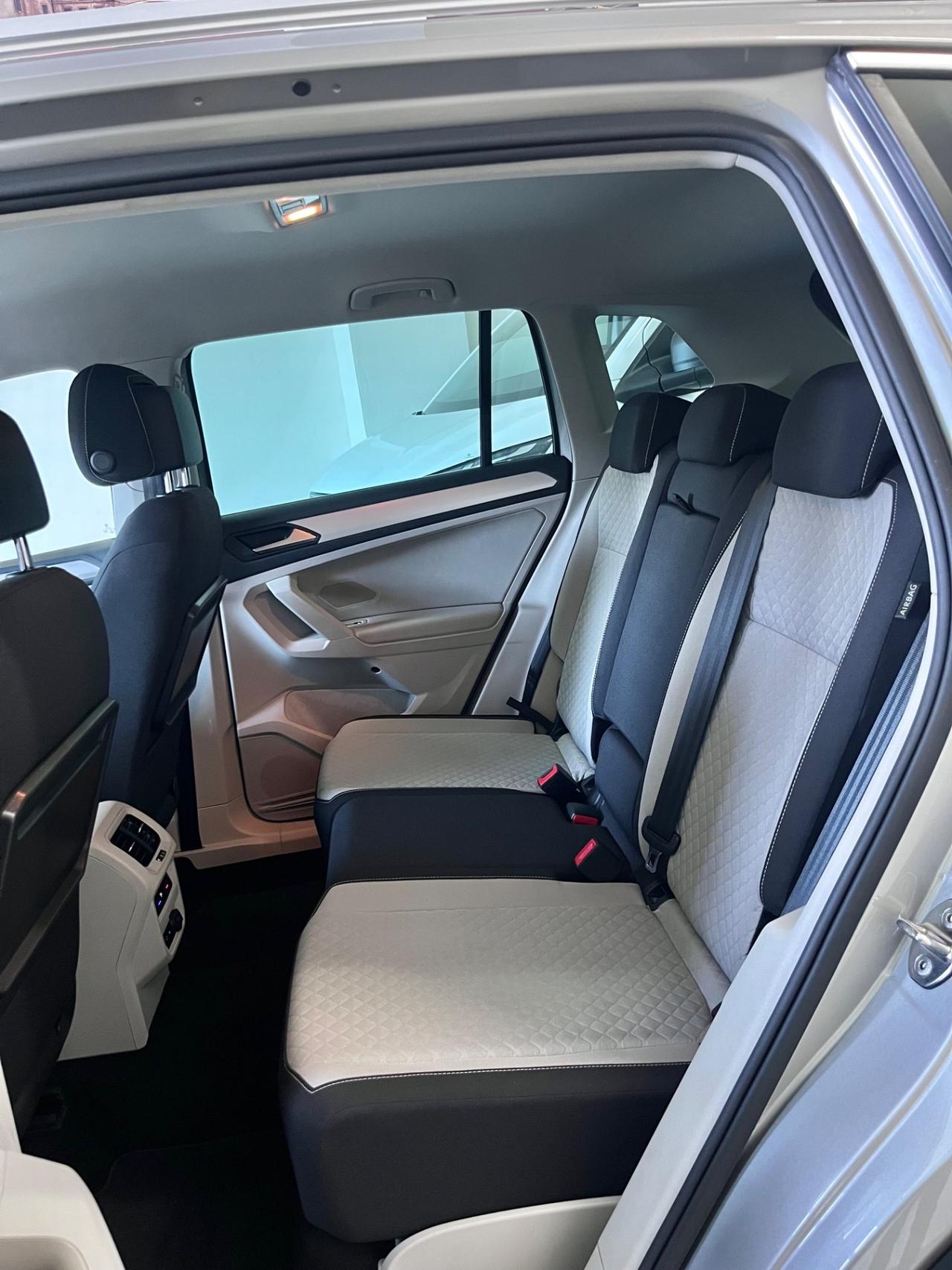 Volkswagen Tiguan 2.0 TDI SCR Sport BlueMotion Technology