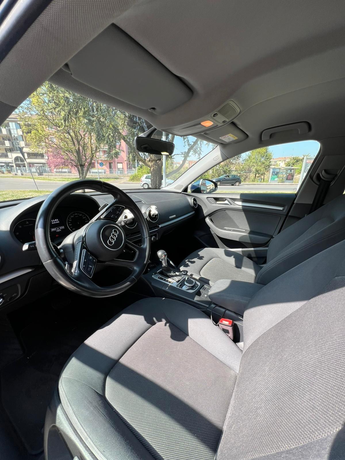 Audi A3 Sedan 35 TDI S tronic Business