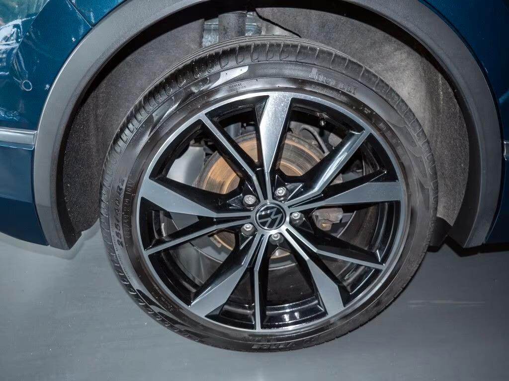 Volkswagen Tiguan 2.0 TDI 150 CV DSG R-Line MATRIX
