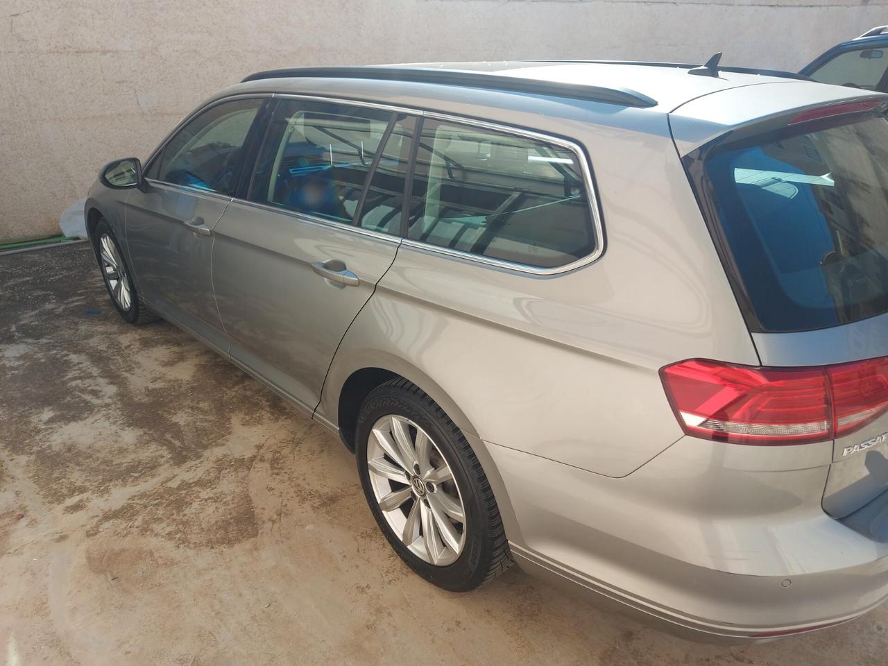 Volkswagen Passat Variant 2.0 TDI DSG Business BlueMotion Tech