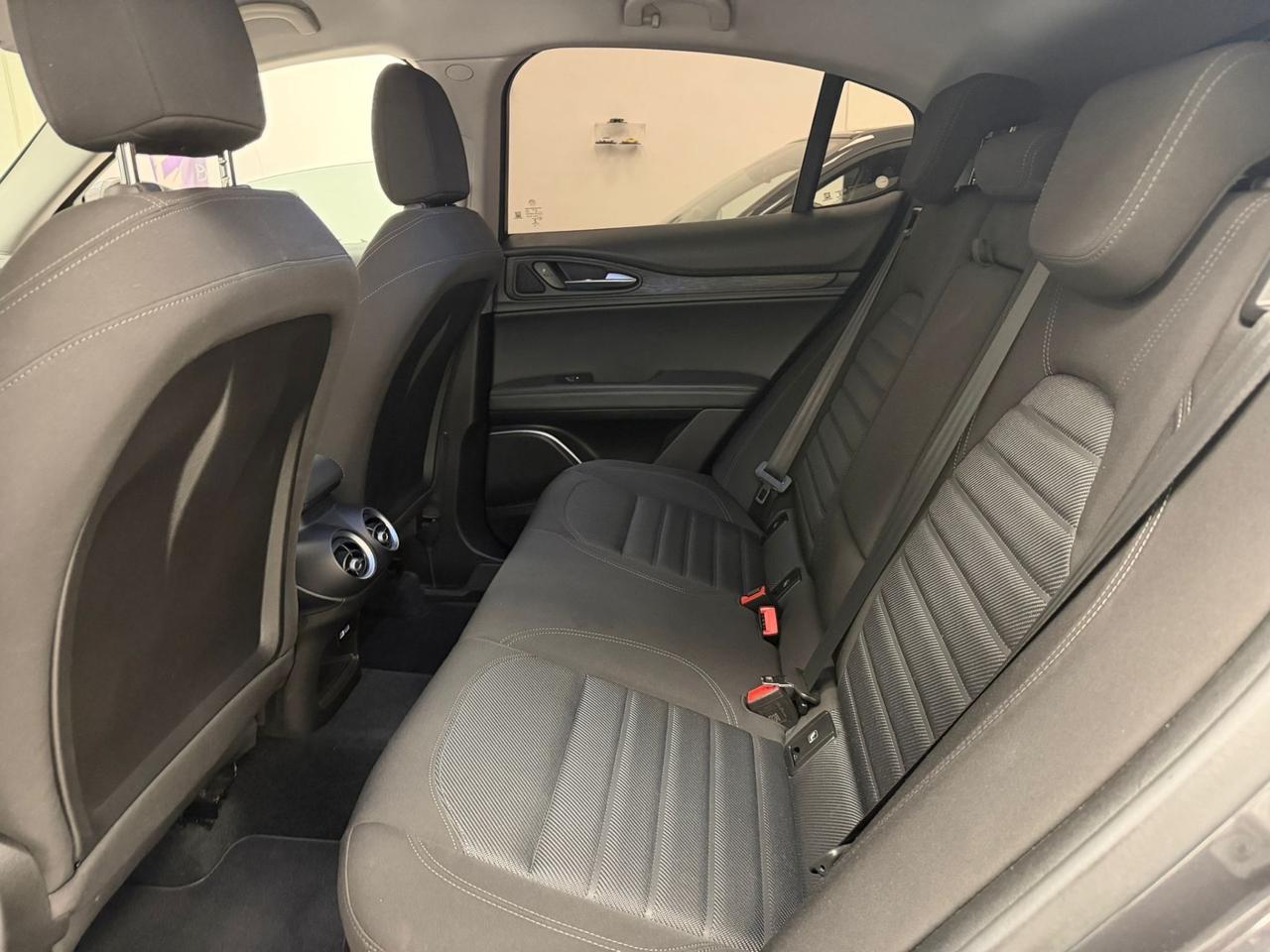 Alfa Romeo Stelvio 2.2 Turbodiesel 160 CV AT8 RWD Business