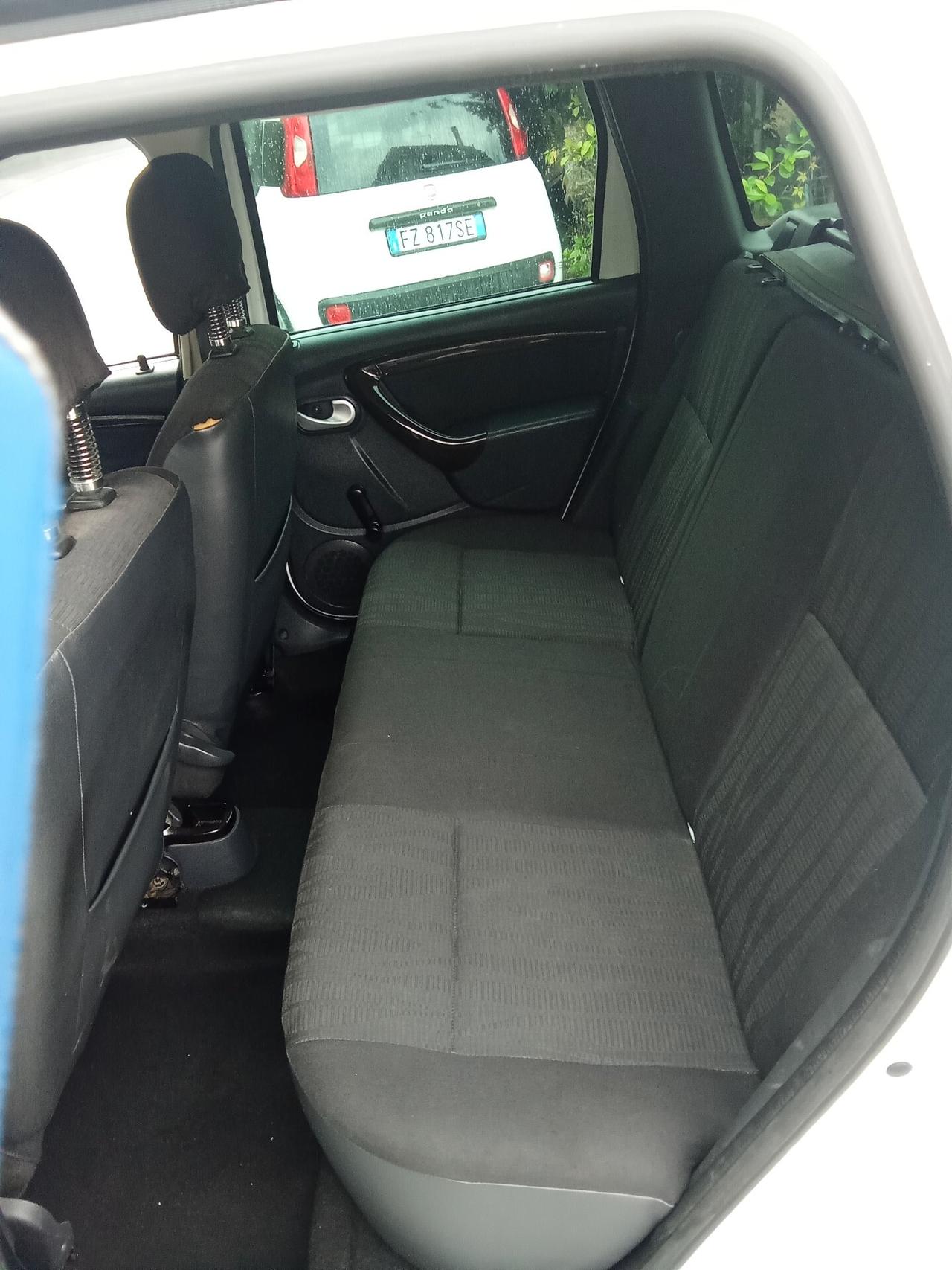 Dacia Duster 1.6 110CV 4x4 GPL 011