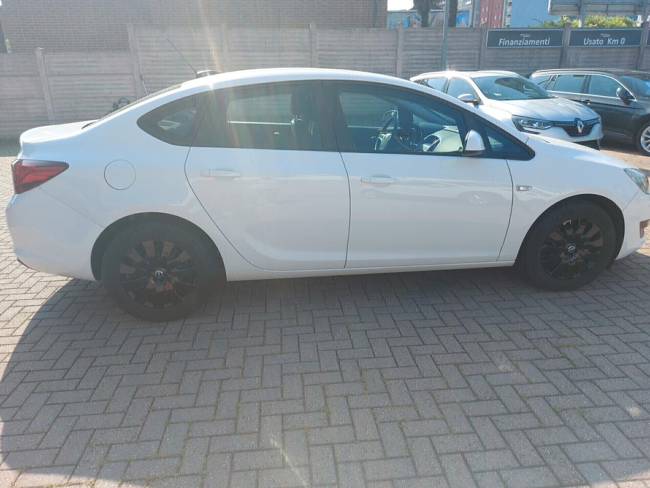 Opel Astra 1.4 Turbo 140CV 4 porte GPL 19.000 KM!!!