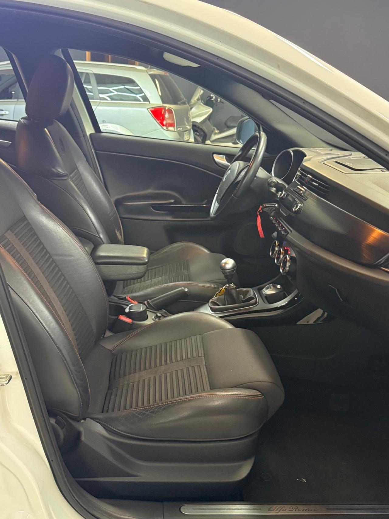 Alfa Romeo Giulietta 1.4 Turbo MultiAir Distinctive 170CV