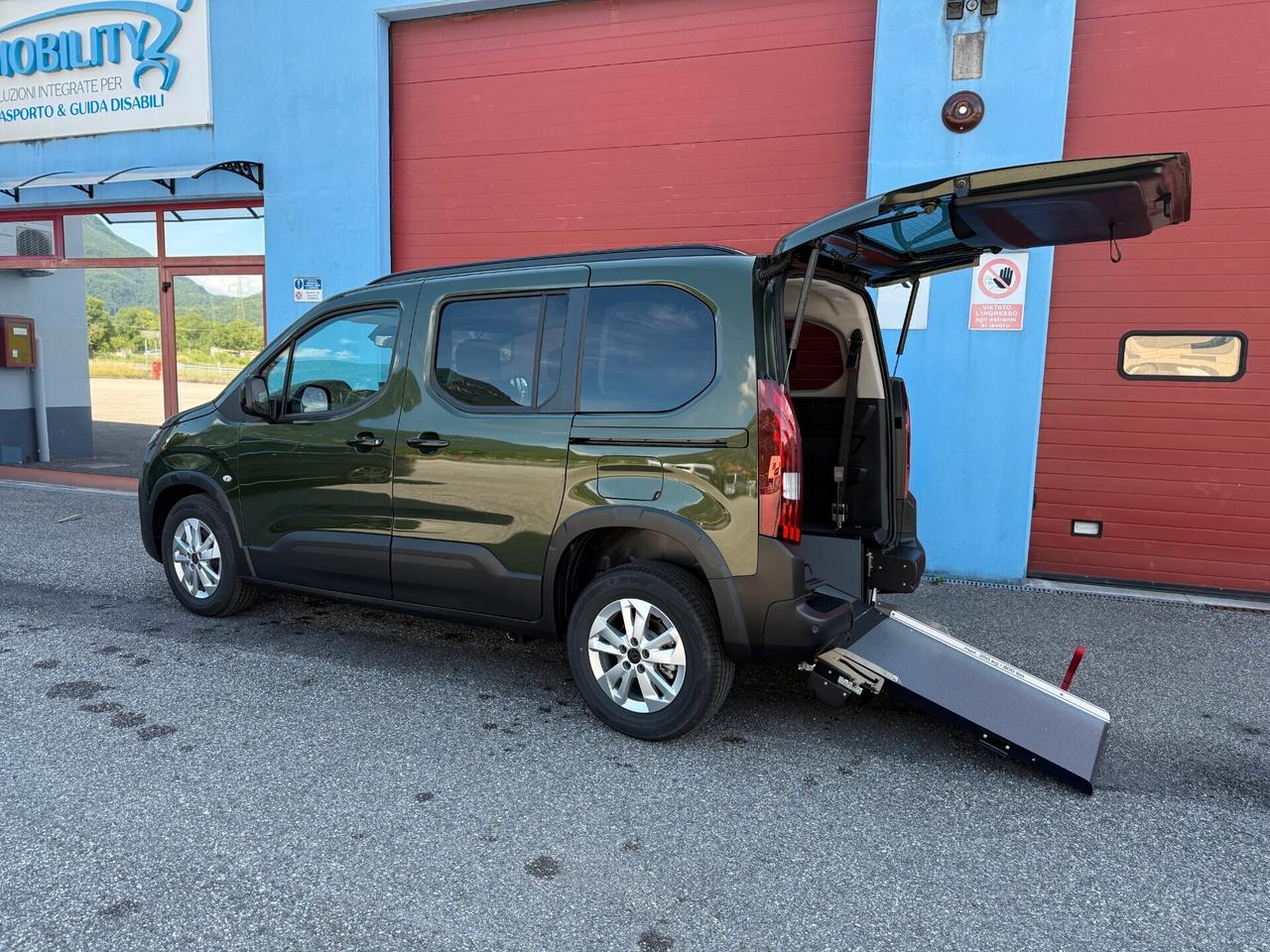 Peugeot Rifter Allure Auto per disabili 5+1