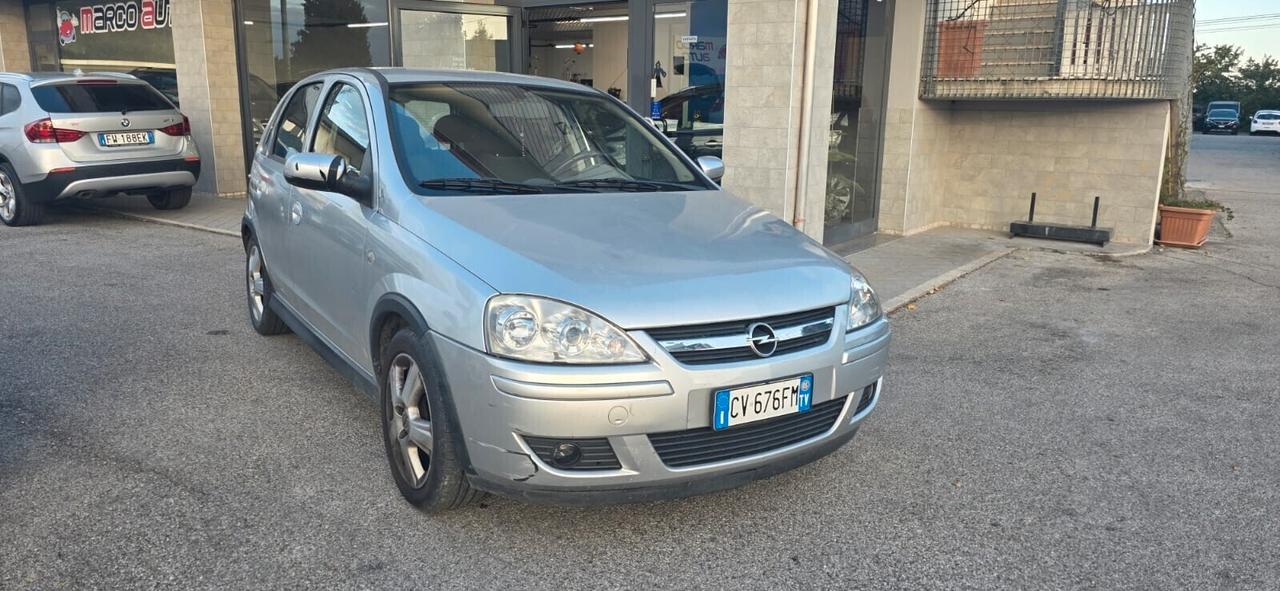 Opel Corsa 1.2 benzina Neopatentati