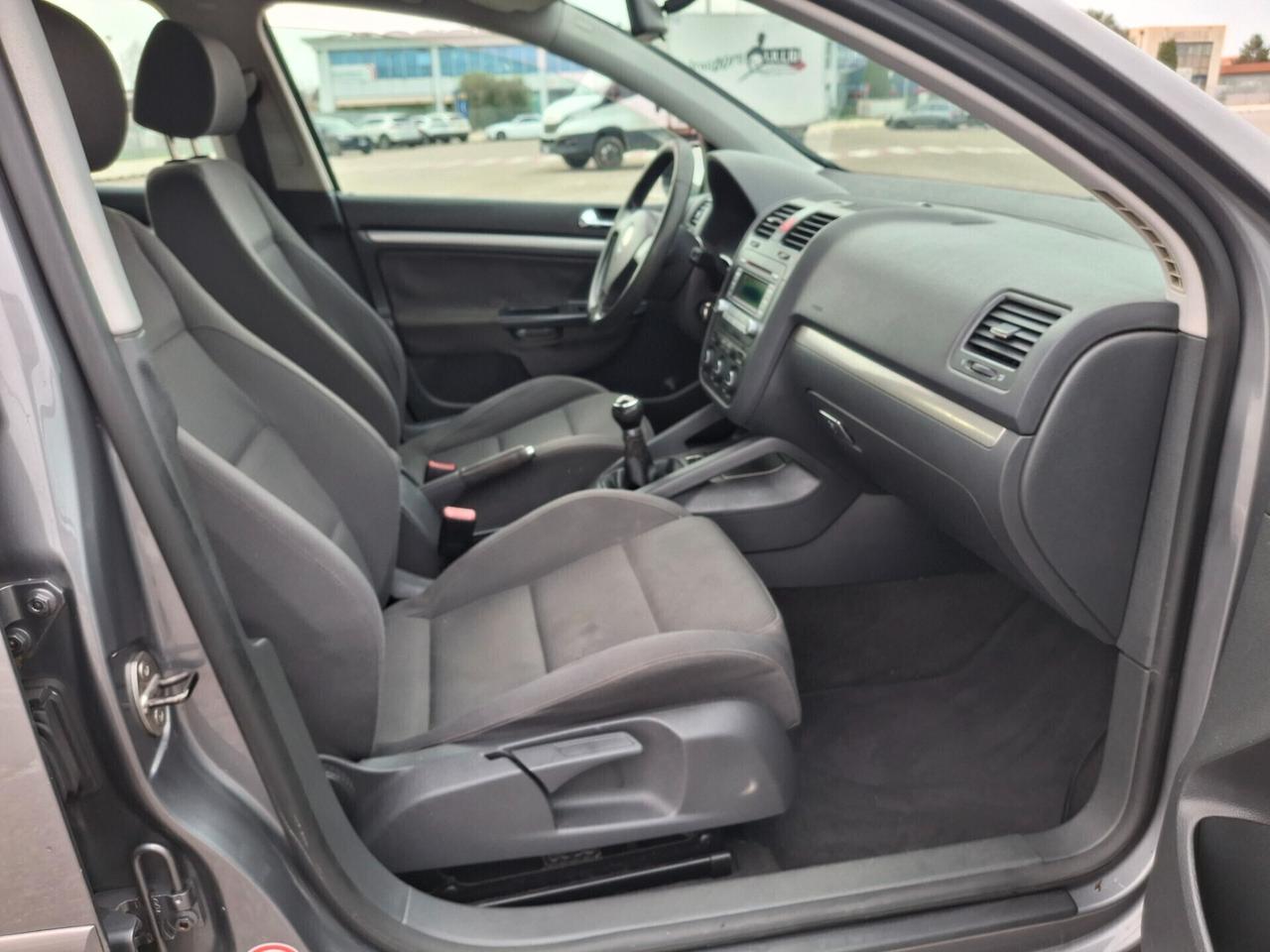 Volkswagen Golf 1.6 16V FSI 5p. Sportline*NEOPATENTATI*