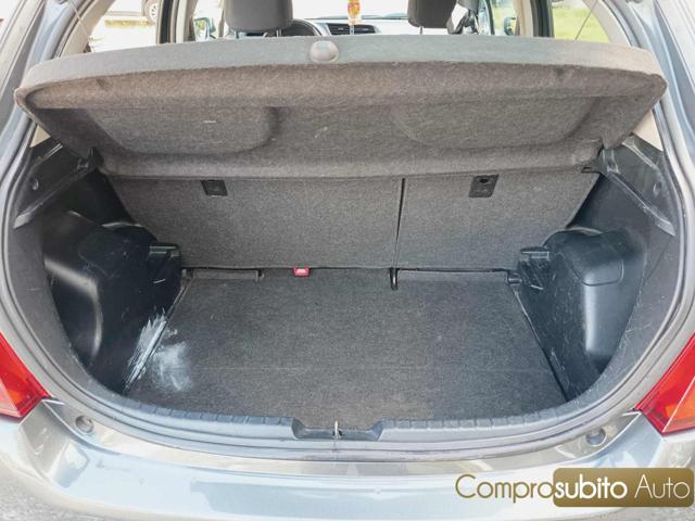 TOYOTA Yaris 1.0 5 porte