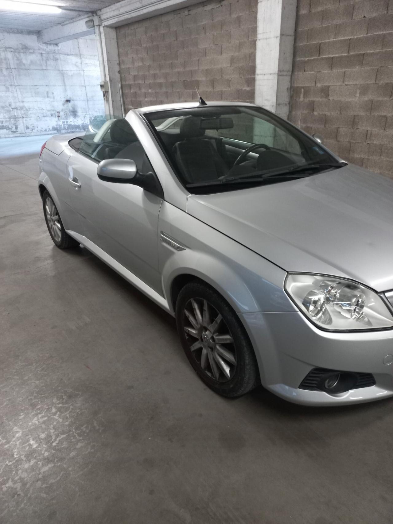 Opel Tigra TwinTop 1.4 16V Sport