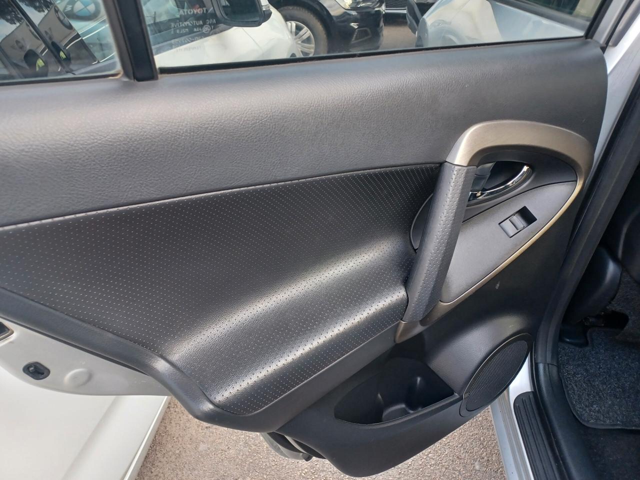 Toyota RAV 4 2.2 D-4D 150 CV Luxury