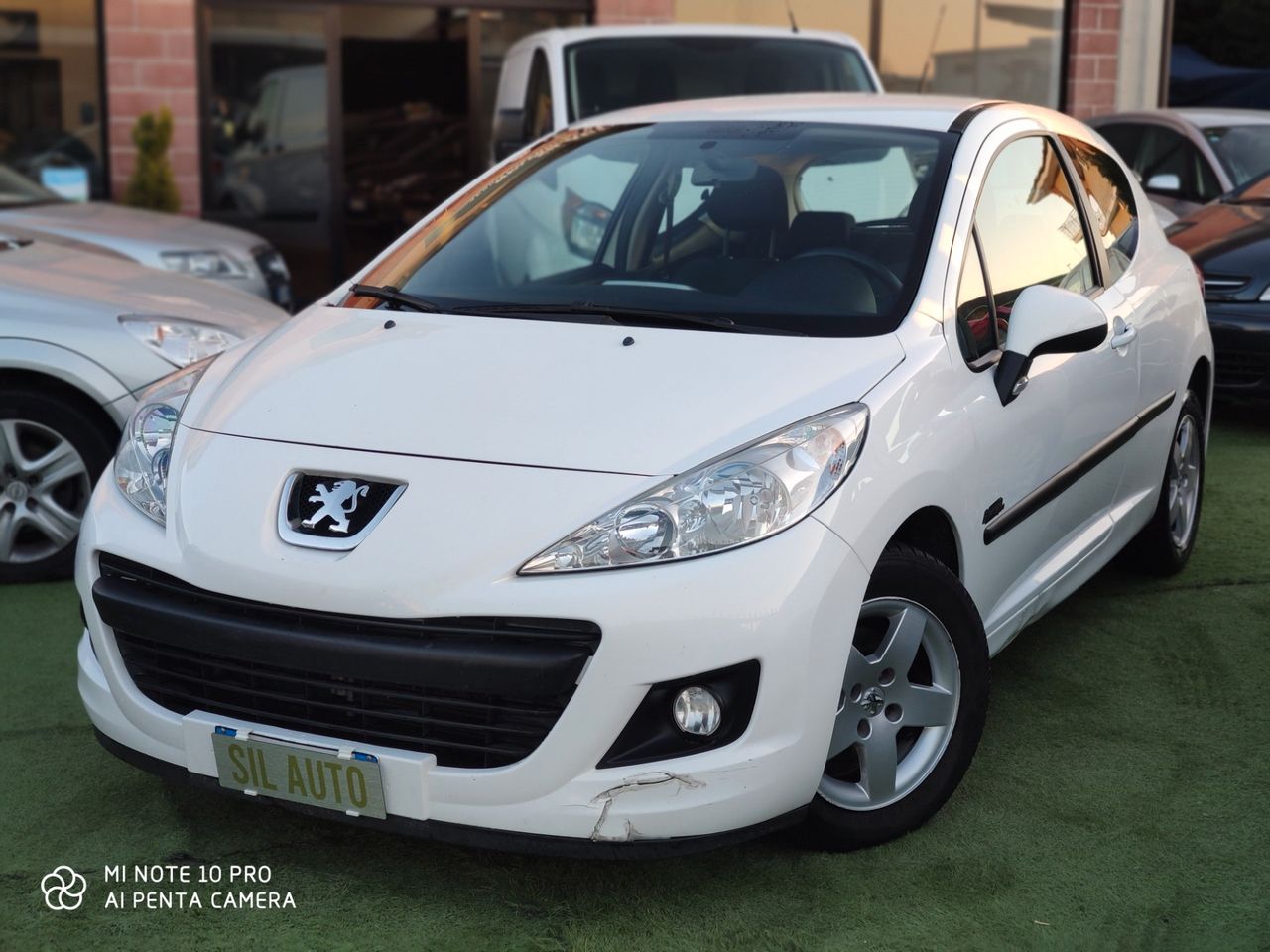 Peugeot 207 1.4 HDi 68 CV 3p PER NEOPATENTATI