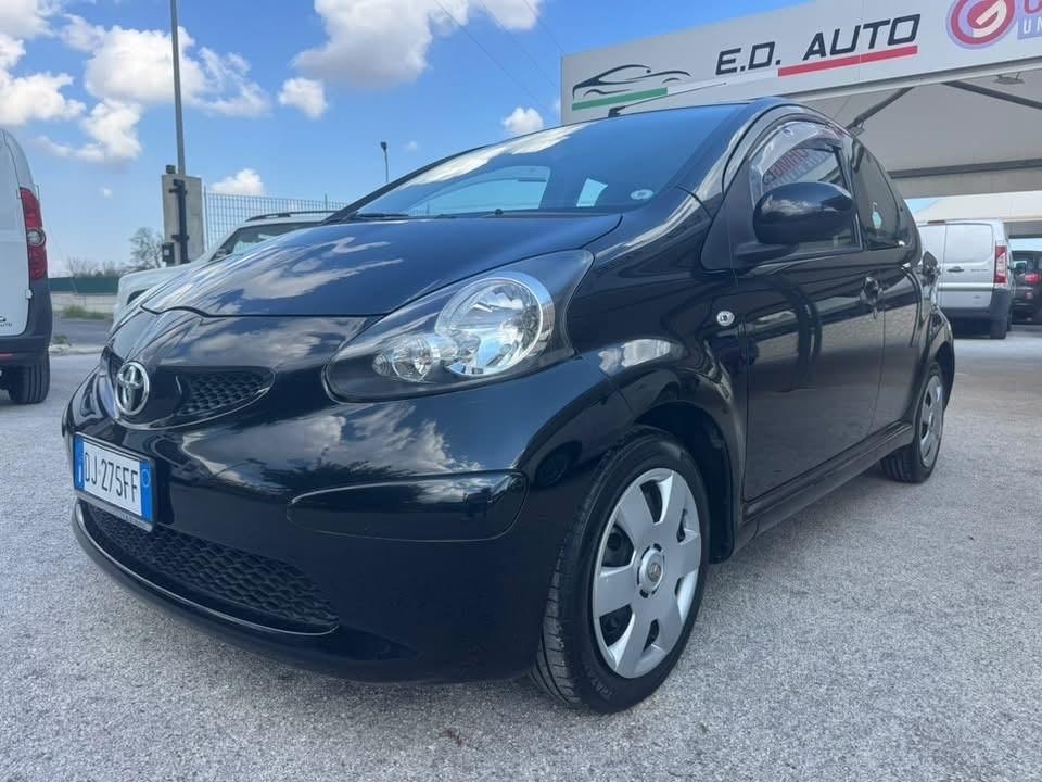 TOYOTA AYGO 1.0 12V VVT-i 5 porte Sol