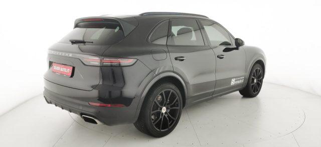 PORSCHE Cayenne 3.0 V6
