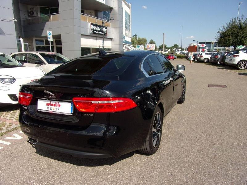Jaguar XE XE 2.0 D Turbo aut. Prestige Business Edition