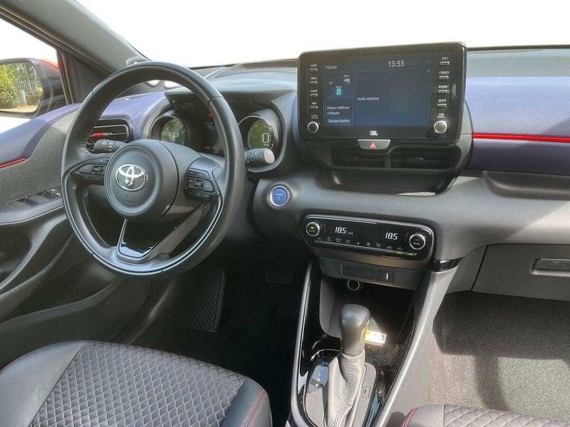 Toyota Yaris Hybrid Energy MY21