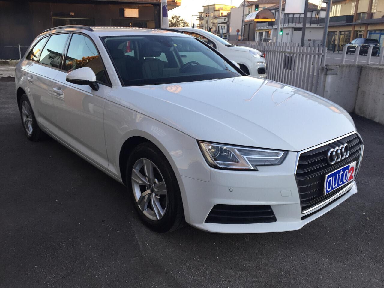 Audi A4 35 avant 2.0 TDI 150 CV S tronic Business X NEOPATENTATI