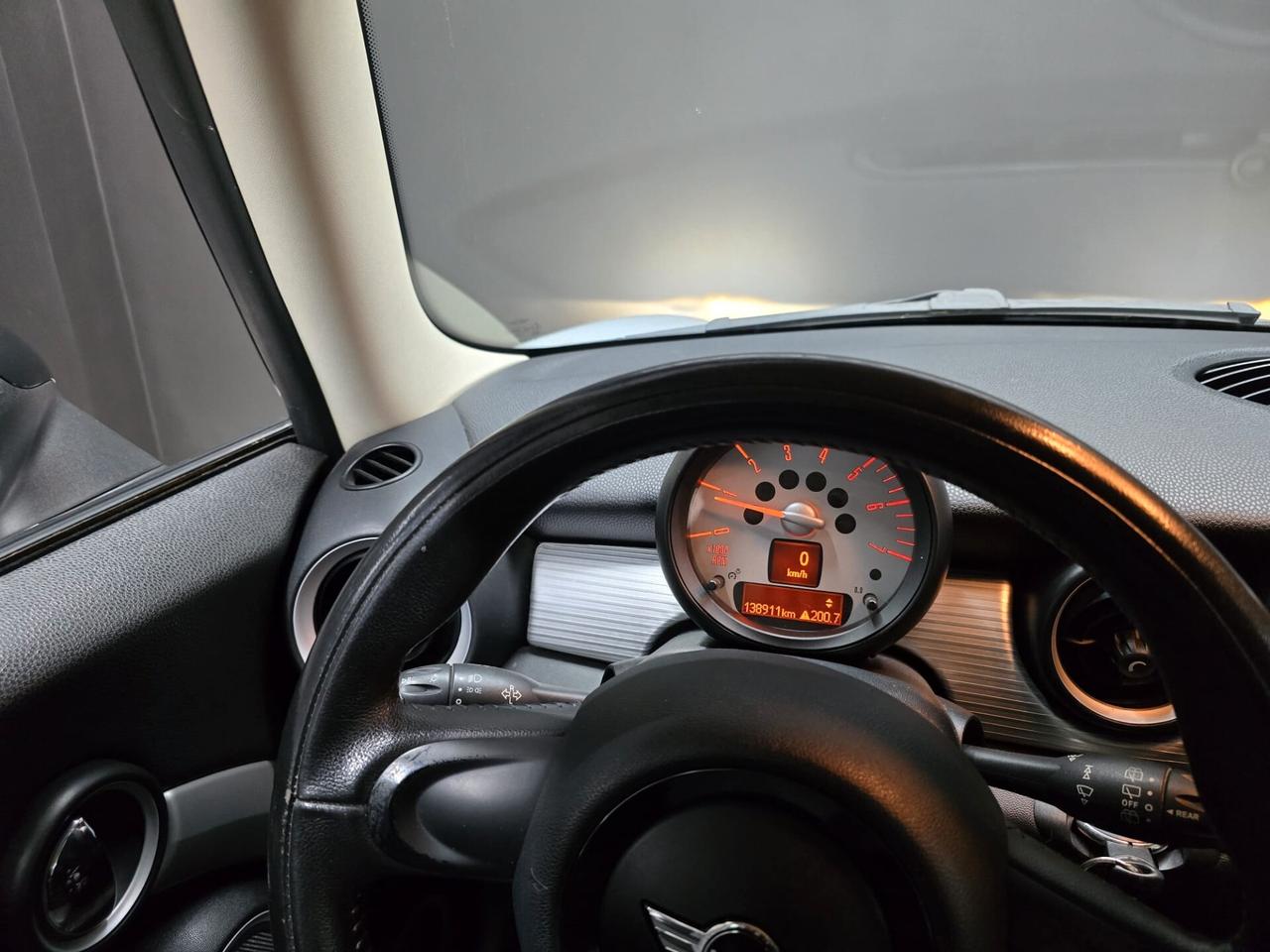 Mini Cooper D Clubman 1600d 111cv