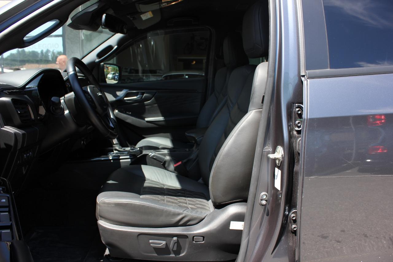 ISUZU N60 NITRO SPORT D-MAX N60 1.9 AUT. SPACE CAB. CEMERA POST. SEDILI RISC.
