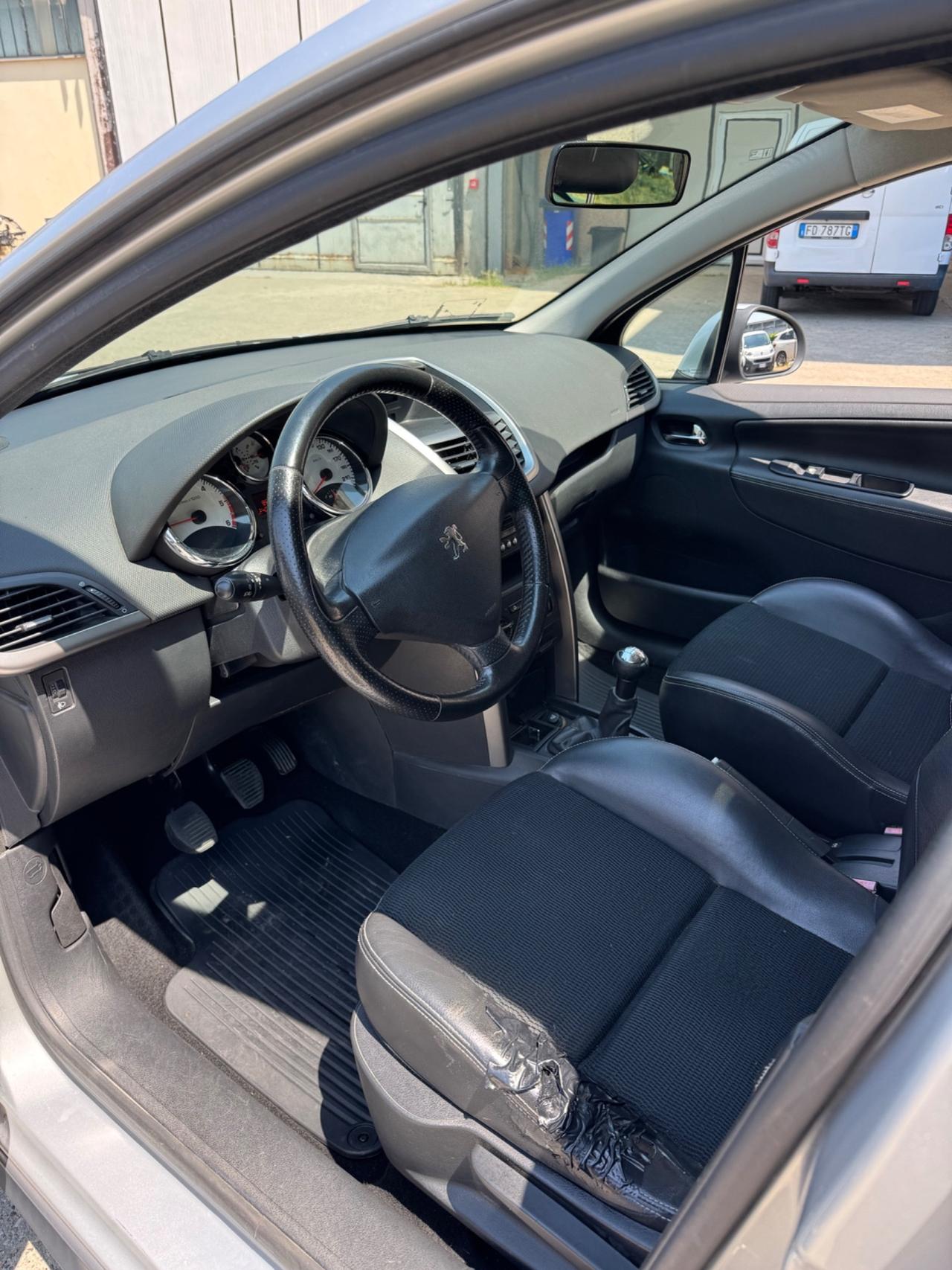 Peugeot 207 1.6 HDi 90CV 2008