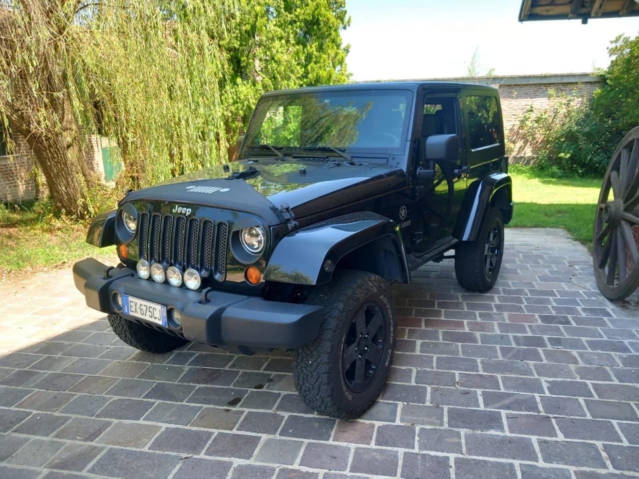 Jeep Wrangler 3.8 Sahara Auto GPL