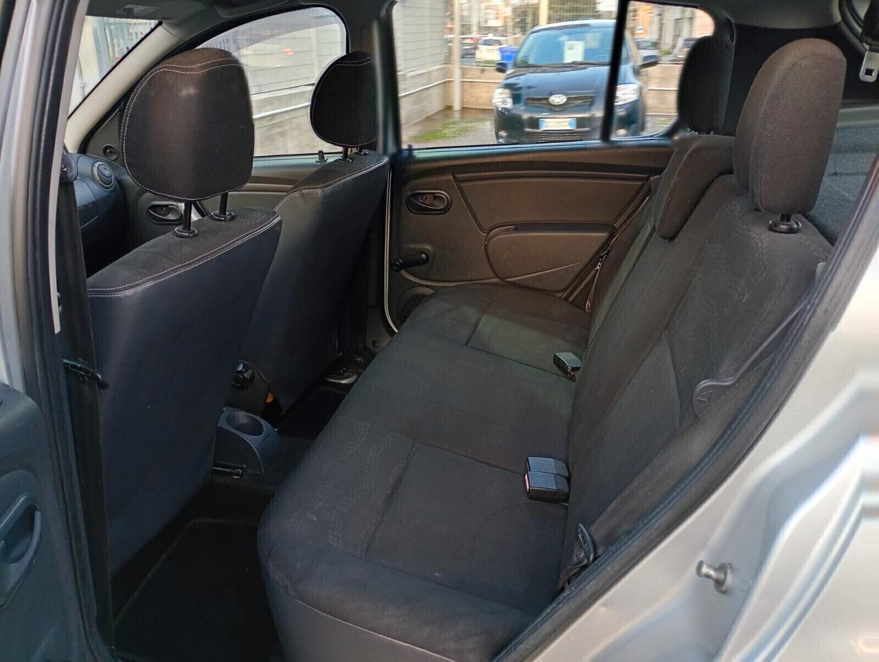 DACIA SANDERO 1.5 DIESEL SOLI 144.000 KM ANNO 2010