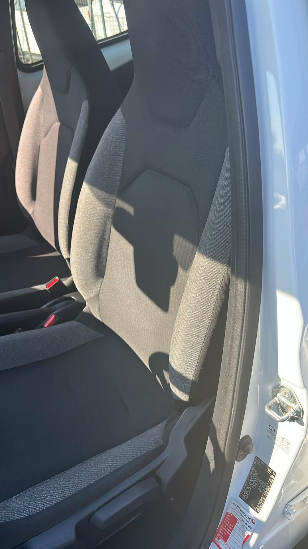Toyota Aygo X 1.0 VVT-i 72 CV 5 porte Lounge Air