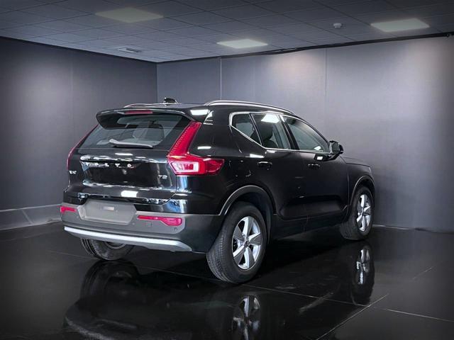 VOLVO XC40 T2 automatico Essential