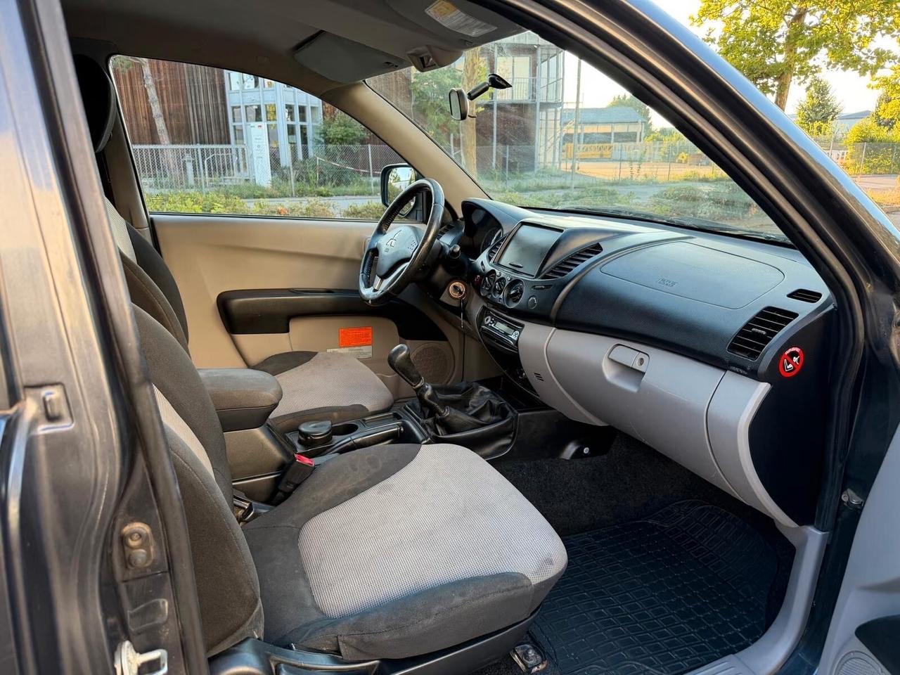 Mitsubishi L200 2.5 DI-D/136CV Club Cab Invite DPF