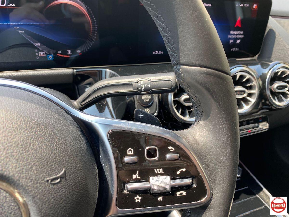 MERCEDES - Classe GLA - 200 d Automatic Sport Plus
