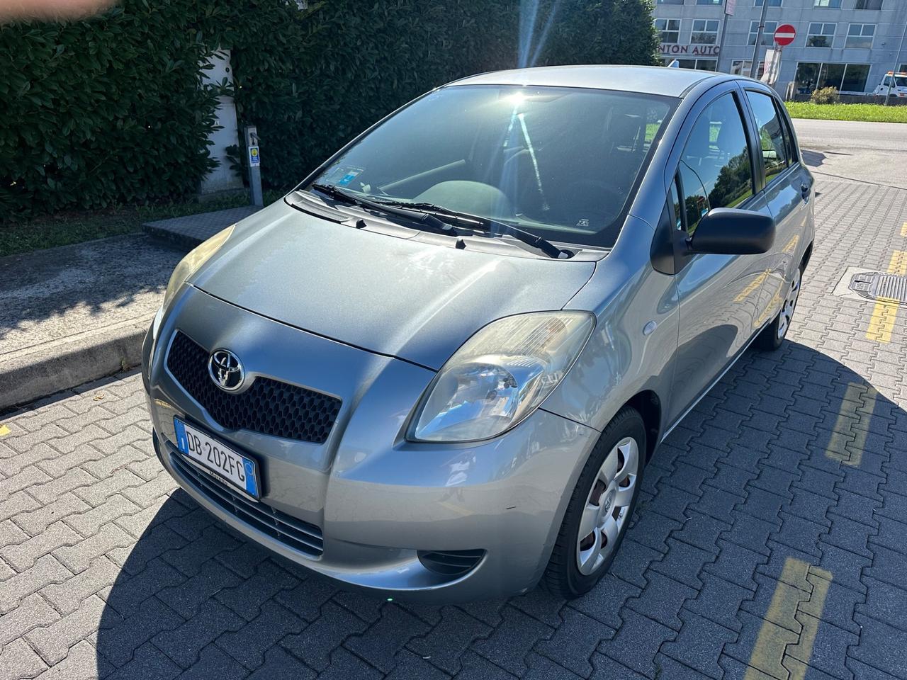 Toyota Yaris 1.0 benz 2006 neopatentati