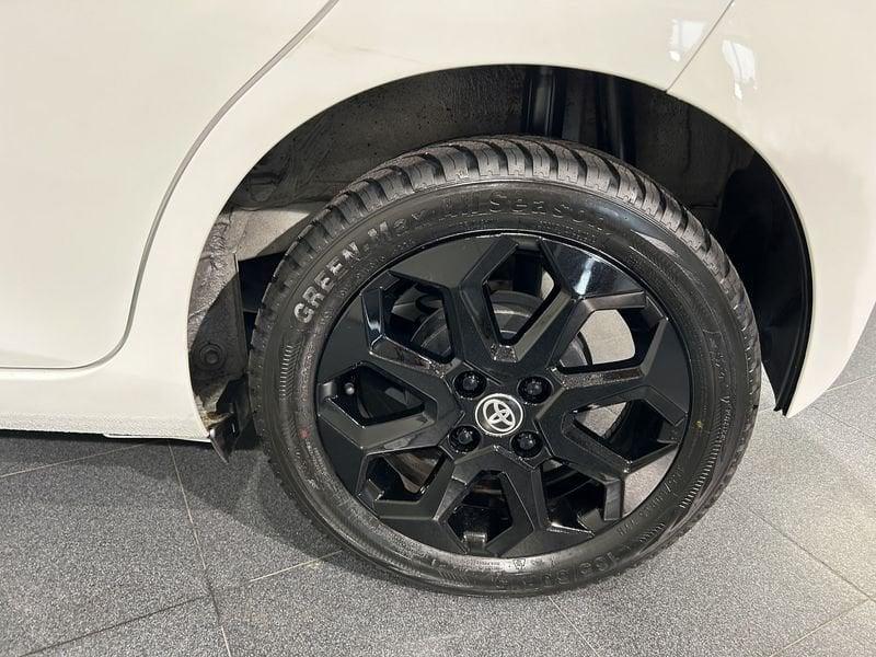Toyota Aygo Aygo Connect 1.0 VVT-i 72 CV 5 porte x-play