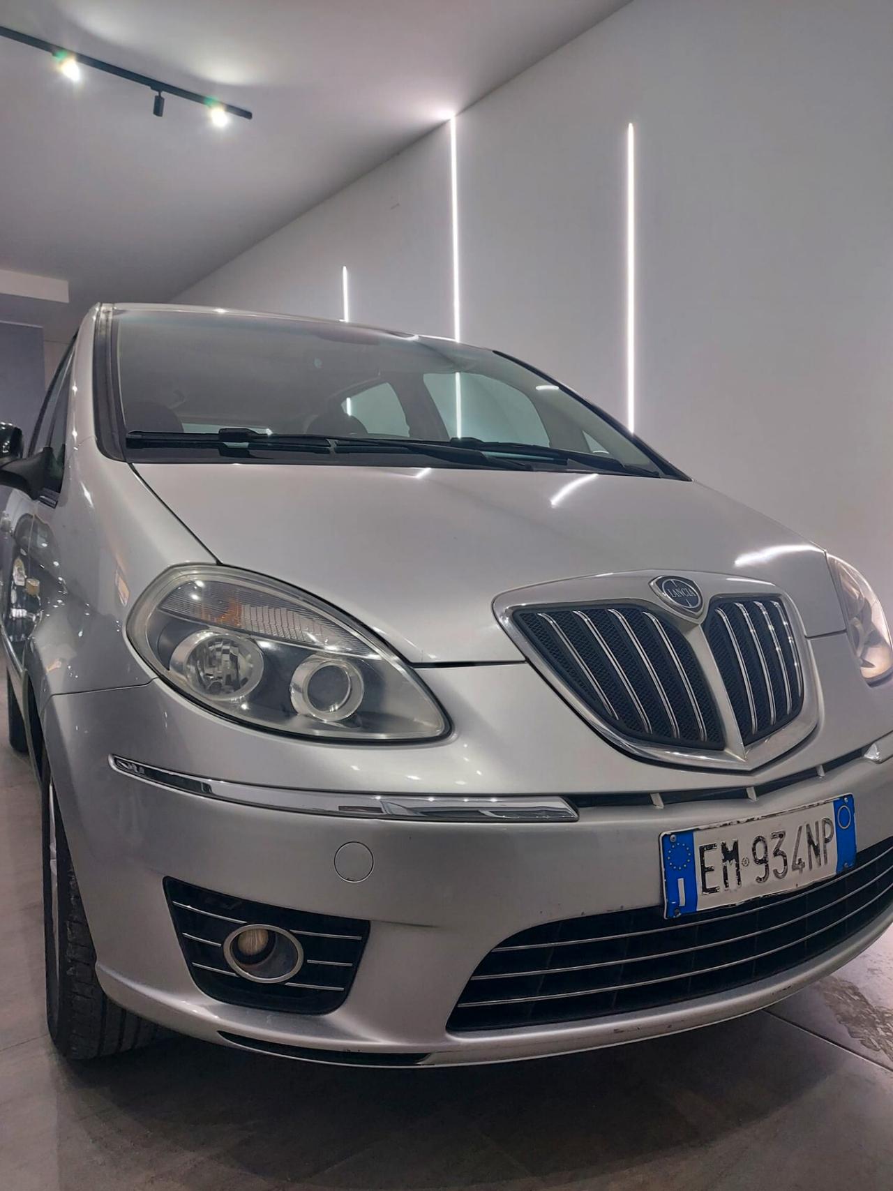 Lancia MUSA 1.3 Mjt 95 CV AVENUE 2012