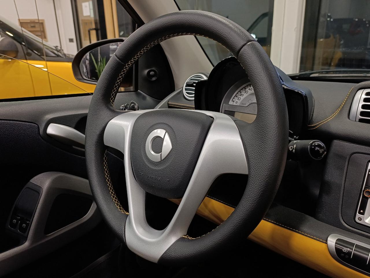 Smart ForTwo 1.0 84cv cabrio City Flame edizione Limitata 1/400