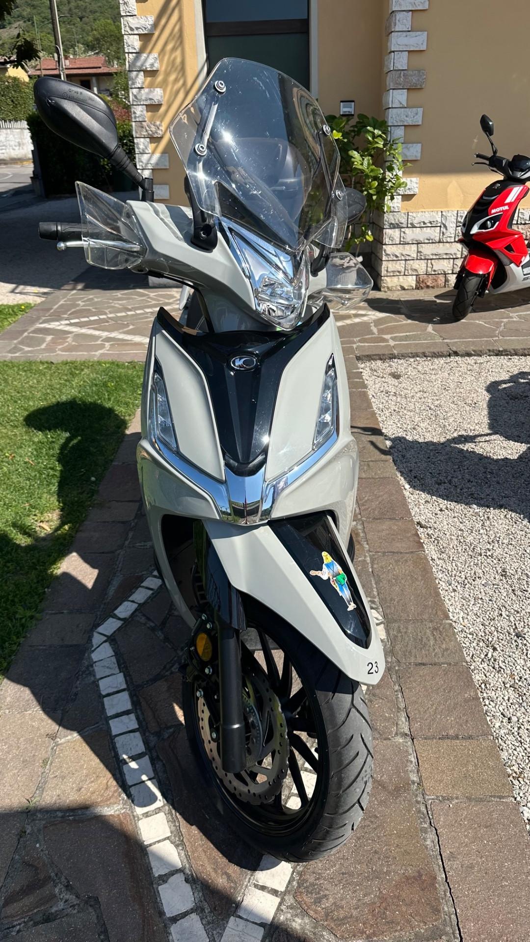 Kymco Agility 300i Con Bauletto