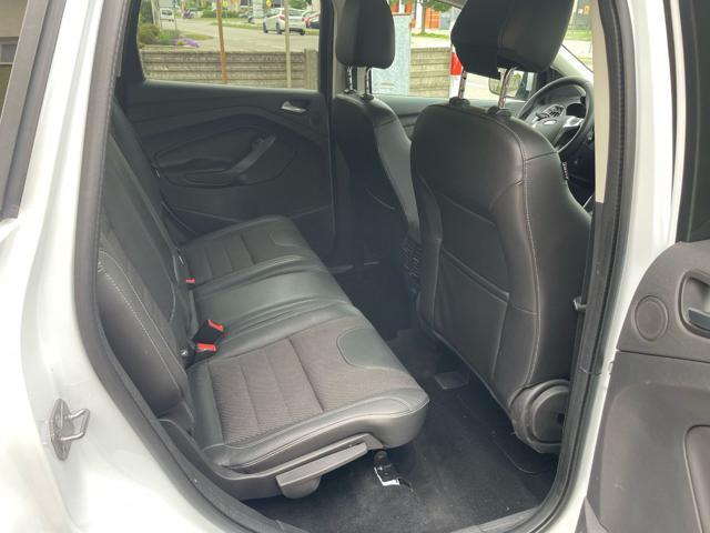 FORD Kuga 2.0 TDCI 150 CV S&S 4WD Powershift Titanium
