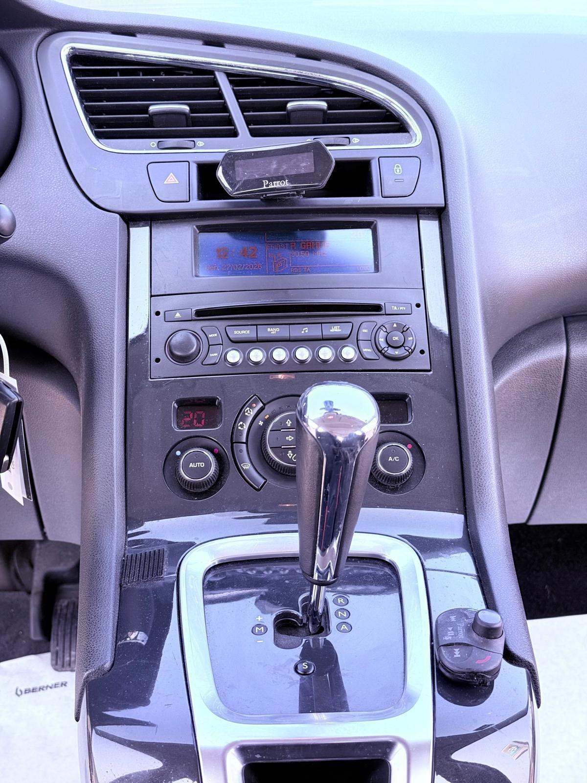 Peugeot 5008 1.6 e-HDi 112CV Stop&Start