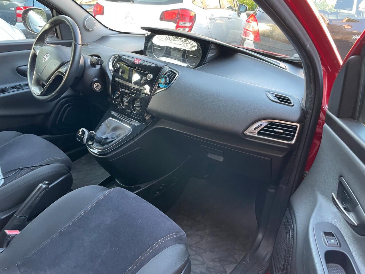 Lancia Ypsilon 1.2 69 CV 5 porte GPL Ecochic Gold