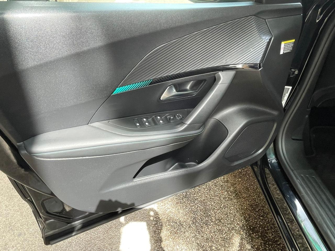 Peugeot 2008 BlueHDi 130 S&S EAT8 Allure