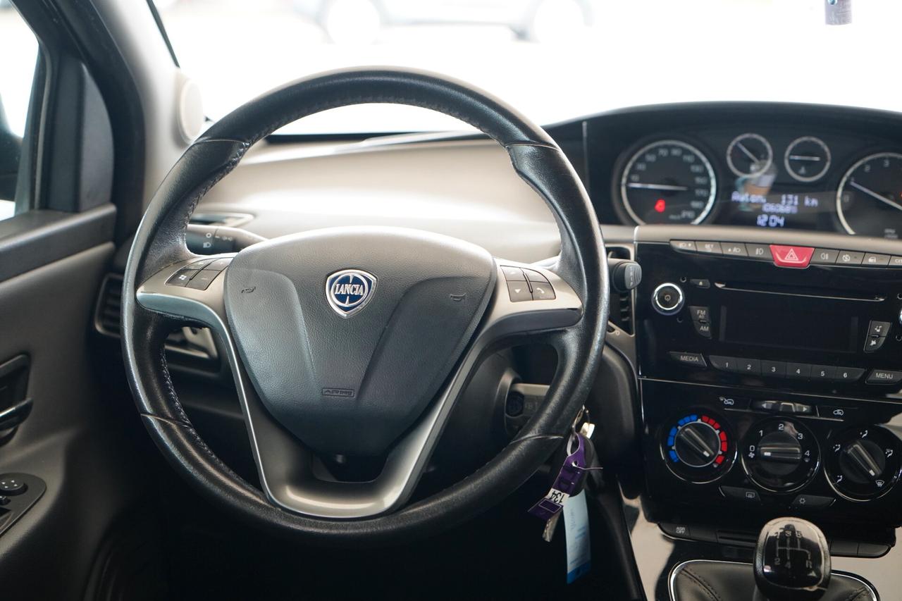 Lancia Ypsilon 1.2 69 CV 5 porte Platinum