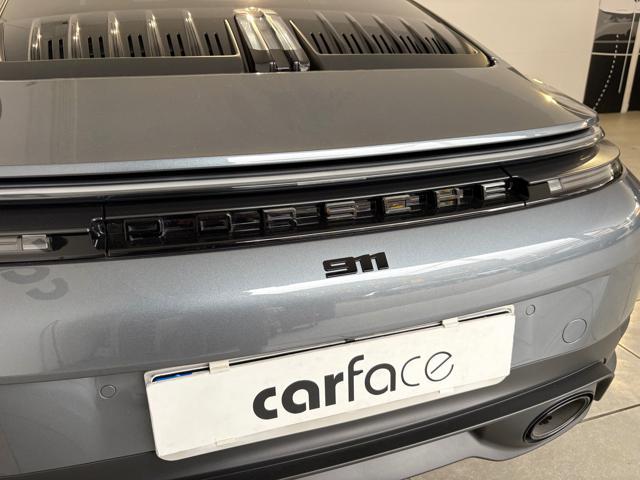PORSCHE 992 Carrera