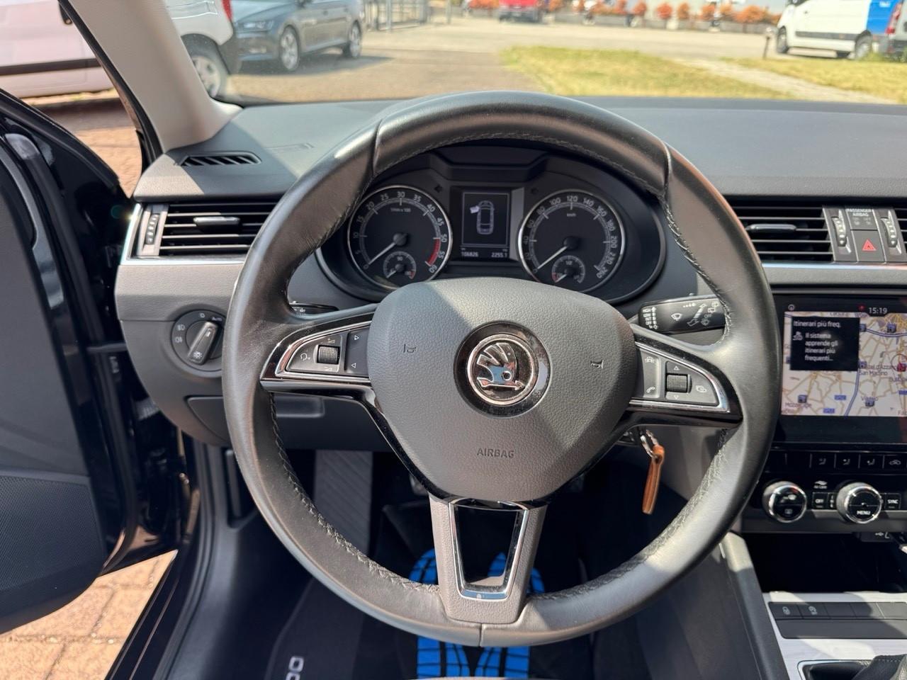 Skoda Octavia 1.6 TDI 116CV DSG – Executive – IVA esposta