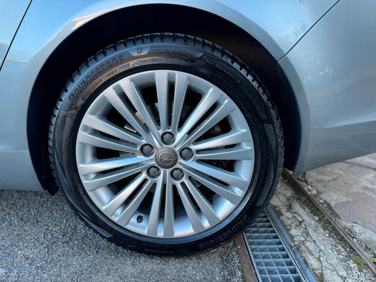 Opel Insignia 1.6 Turbo 180CV 4 porte Elective