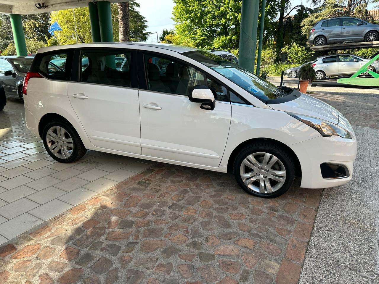 Peugeot 5008 1600 HDI AUT. 7 POSTI OFFERTA